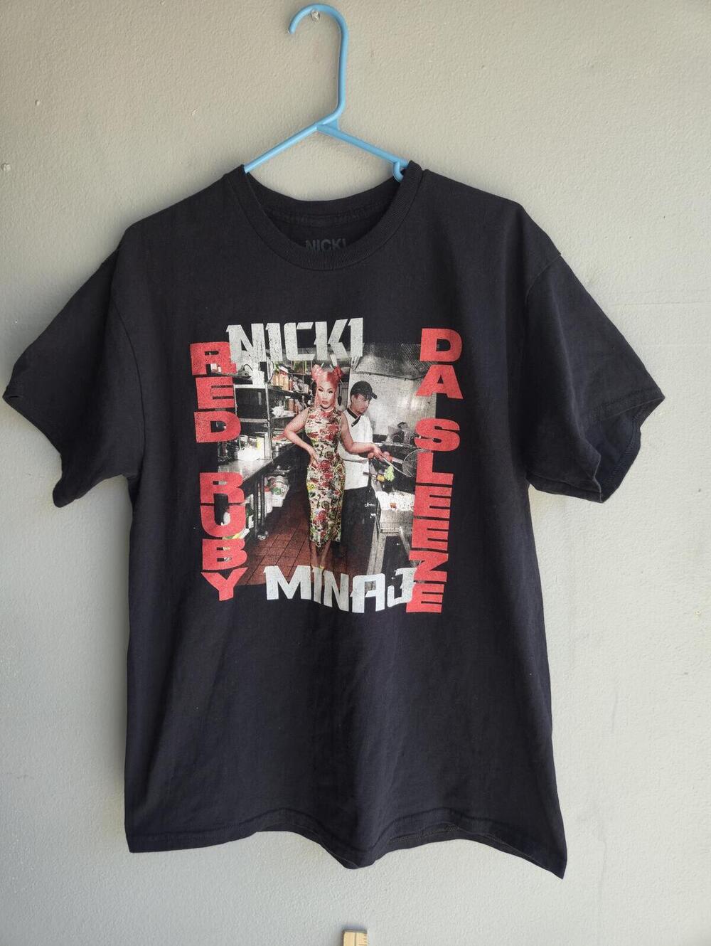 Nicki Minaj Red Ruby Da Sleeze Graphic T-Shirt Black Size Large